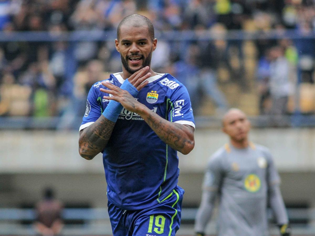 Persib Sabet Semua Gelar Pelatih dan Pemain Terbaik