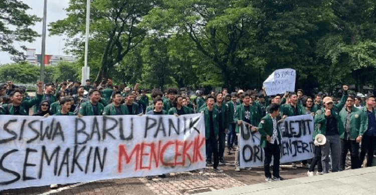 Mahasiswa UGM Ajukan Judicial Review Terhadap Permendikbudristek