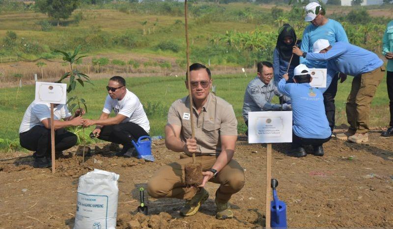 Peringati Hari Lingkungan Hidup, AHY Pimpin Tanam 100 Ribu Pohon