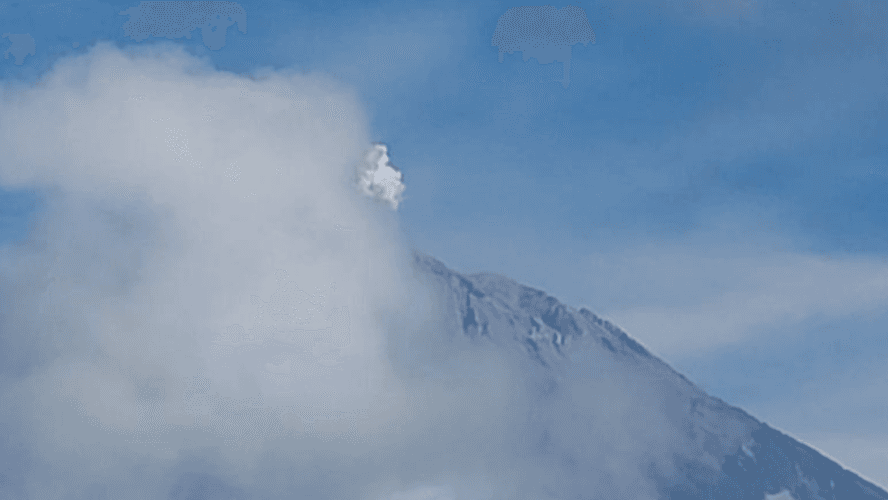 Gunung Semeru Erupsi 3 Kali hingga Rabu Siang, Muntahkan Abu Vulkanik Setinggi 600 Meter