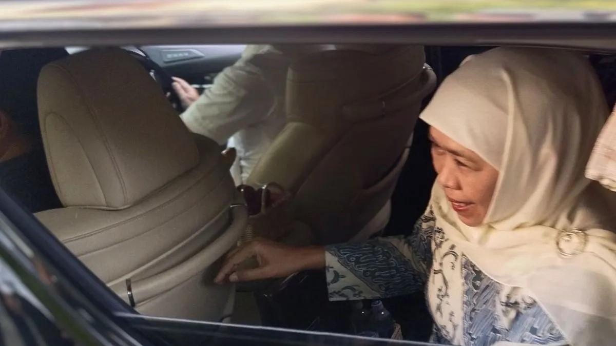 Prabowo Sambut Kedatangan Khofifah-Emil di Kertanegara
