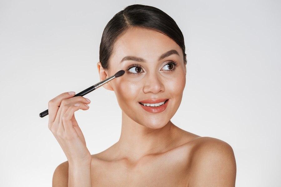 Tips Gunakan Concealer yang Tepat untuk Maksimalkan Tampilan Makeup