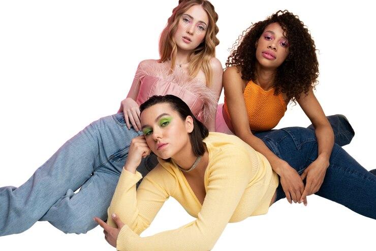 Warna Apa yang Cocok untuk Kulit Sawo Matang? Ini Kata Fashion Director