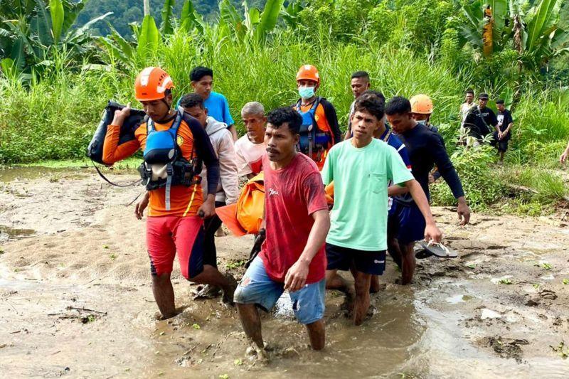 Pamit ke kebun, Warga Terseret Arus Sungai Ndewu Sikka Ditemukan Tewas