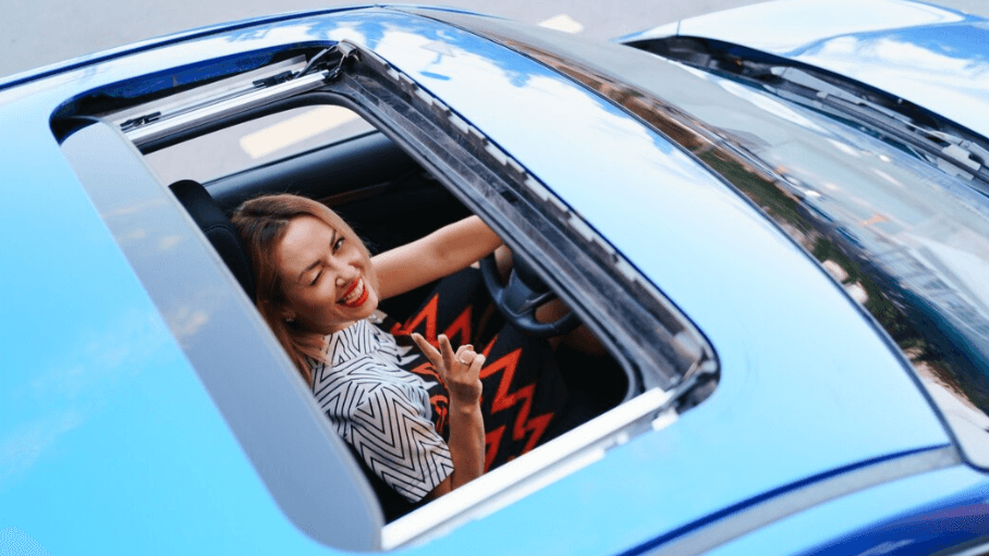 Jangan Langsung Beli, Ini Kekurangan Mobil Pakai Sunroof
