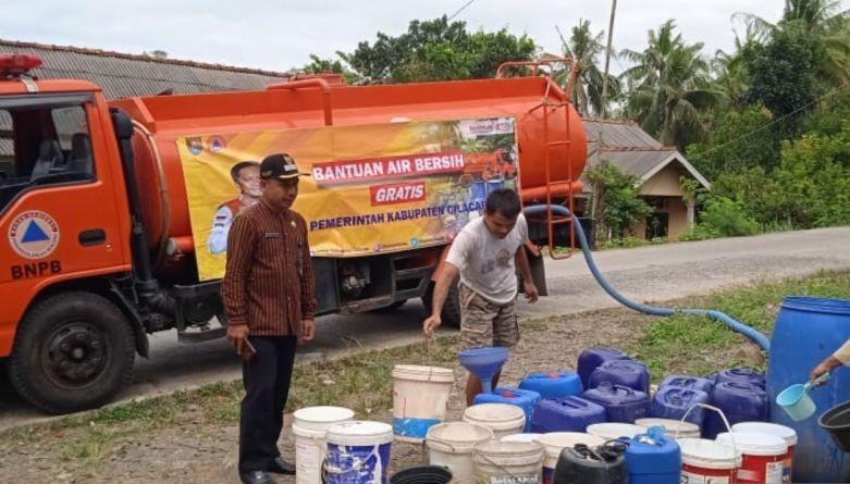 Warga di Cilacap Dilanda Kekeringan, BNPB Distribusikan 10 Ribu Liter Air Bersih