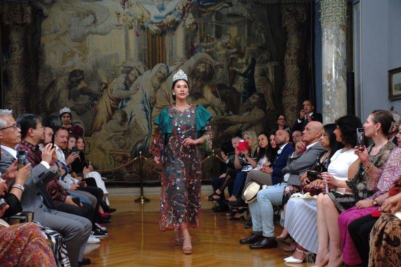 Batik dan Songket Indonesia Ditampilkan di Italia