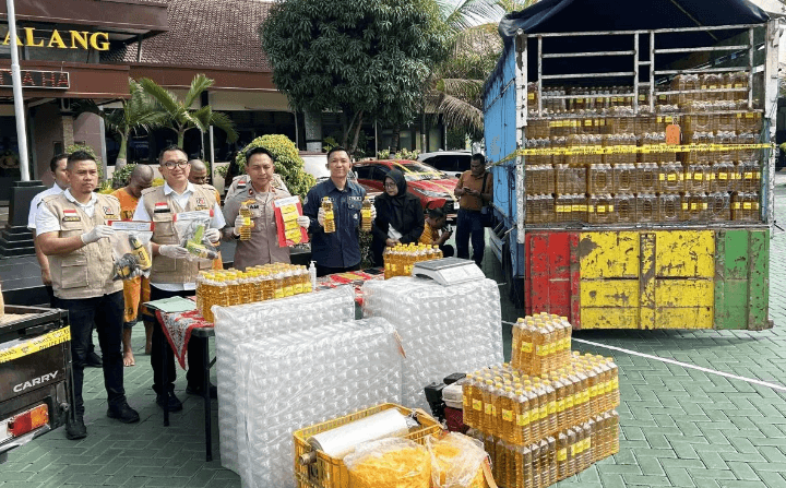 Polisi Bongkar Pemalsuan Minyakita di Home Industry Malang, Diduga Beredar ke Sidoarjo-Surabaya