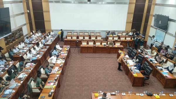 Bahas Anggaran, Komisi I DPR Gelar Rapat Tertutup dengan Kemenhan