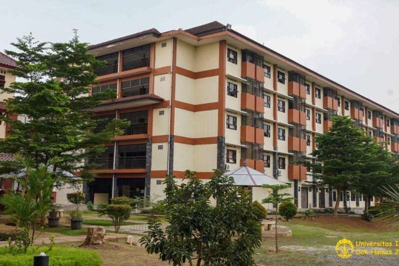 UI Renovasi Asrama Mahasiswa Ganti Pintu Kamar dan Toilet