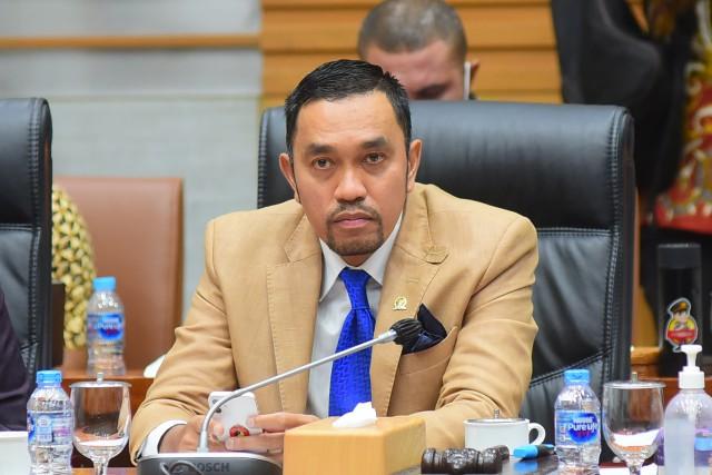 Tanggapi Luhut, Sahroni Sebut OTT KPK Masih Diperlukan!