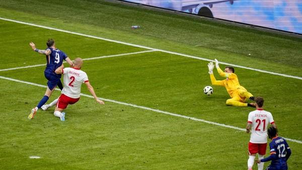 Belanda Raih 3 Poin Penuh Lawan Polandia 2-1