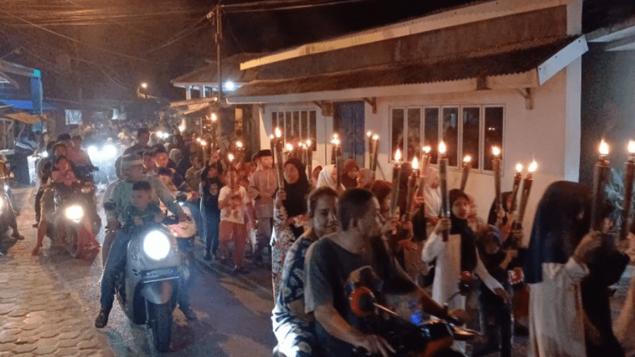 Sambut Iduladha, Sejumlah Daerah Gelar Pawai Obor