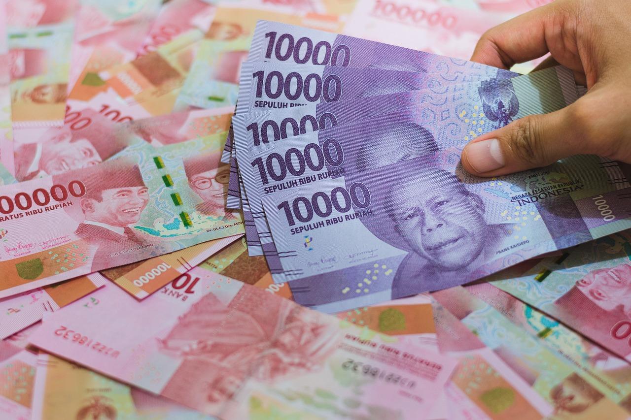 Nilai Tukar Rupiah Terus Merosot, Ekonom Yakini Hanya Fenomena Sesaat