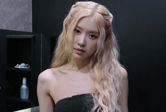 Rosé Blackpink Tandatangani Kontrak Eksklusif dengan THEBLACKLABEL