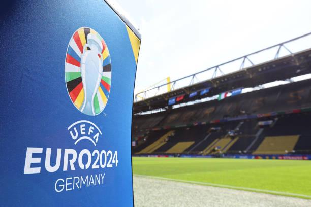 UEFA Luncurkan Penyelidikan atas Tindakan Tidak Pantas Suporter Serbia