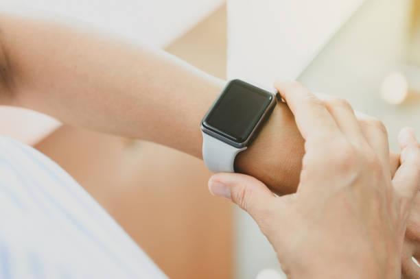 Yuk Kepoin! Begini Cara Dokter Hewan Pakai Apple Watch Pantau Detak Jantung Singa