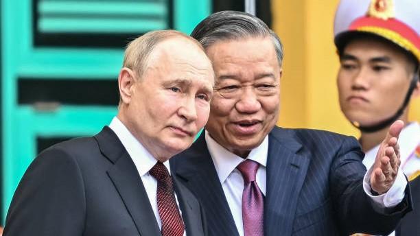 Vladimir Putin Kunjungi Hanoi Usai Bertandang ke Korut
