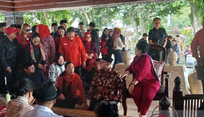 Sisa 5 Bulan, PDIP Belum Tugaskan Risma Bertarung di Pilkada Jatim