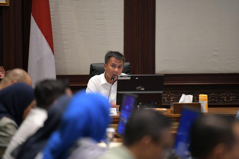 Bebani Jabar, Bey Machmudin Enggan Terbitkan Obligasi Daerah
