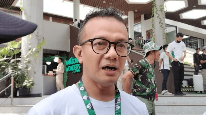 Viral Pengunjung Taman Safari Beri Makan Sampah Plastik ke Kuda Nil, Pengelola Buka Suara