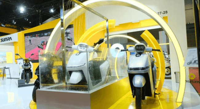 Begini Cara Sunra Buktikan Diri sebagai Motor Listrik Tahan Air