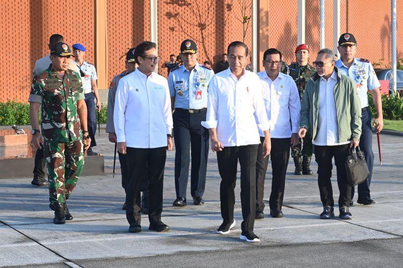 Jokowi Kunjungan Kerja ke Kalteng, Tinjau Pasar hingga RSUD