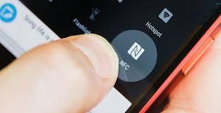 Sekarang Banyak HP yang Pakai Fitur NFC, Ini Fungsi dan Cara Kerjanya!