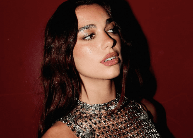 Waduh! TikToker Ini Terobos Masuk saat Dua Lipa Sedang Latihan