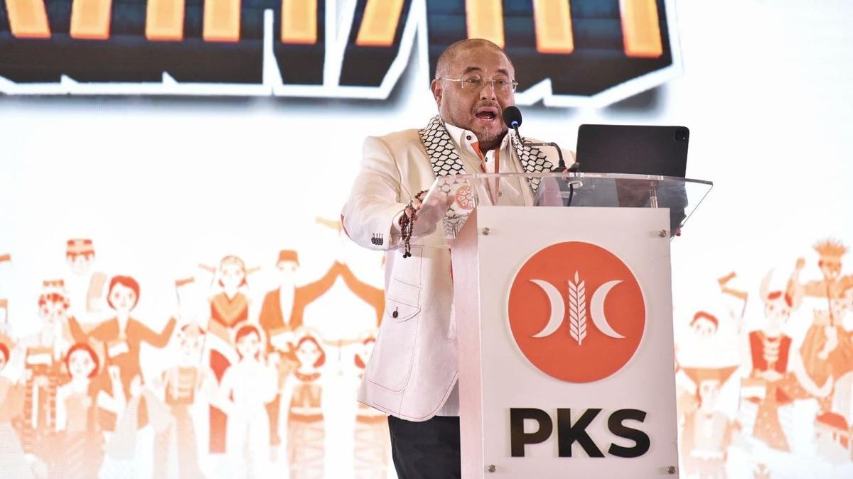 PKS Sebut Jokowi Telah Serahkan Kaesang Dampingi RK pada Pilgub Jakarta