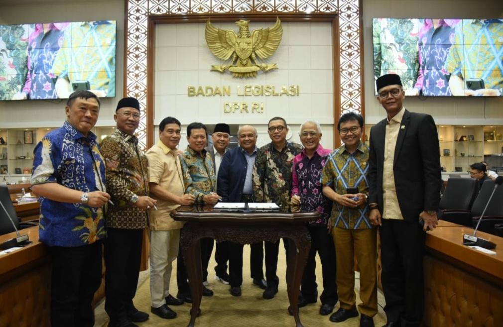 Baleg Setujui Harmonisasi 27 RUU Kabupaten/Kota di Provinsi Sulteng, Sulsel, Sulbar