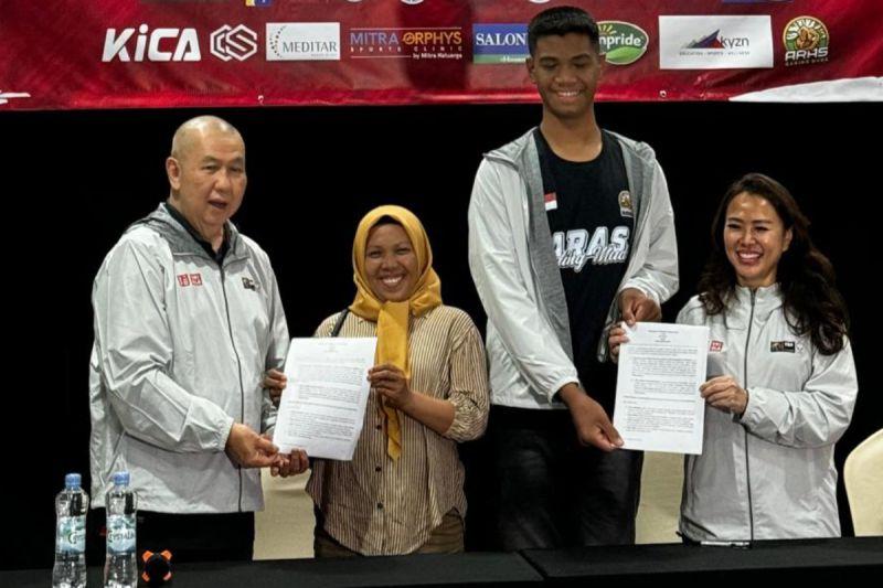 Perbasi Tunjuk Aras Gading Muda Latih Basket Bocah SD Setinggi 1,97 Meter