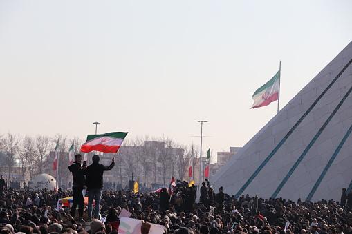 2 Capres Iran Mundur Sehari Jelang Pemilihan Presiden, Ada Ajakan Bersatu