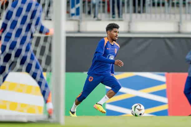 Aston Villa Resmi Datangkan Ian Maatsen