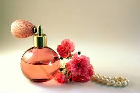 Ternyata Jangan Digosok, Begini Cara Agar Aroma Parfum Tahan Lama