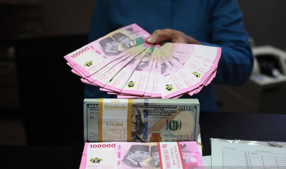 Rupiah Hijau Tipis Saat Pasar Tunggu Rilis Data Inflasi Domestik