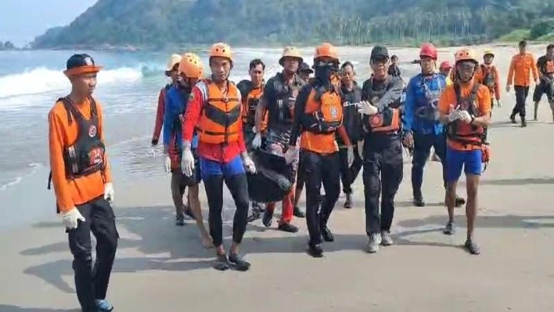 Remaja Hilang Terseret Ombak di Pantai Rio Lampung Ditemukan Tewas