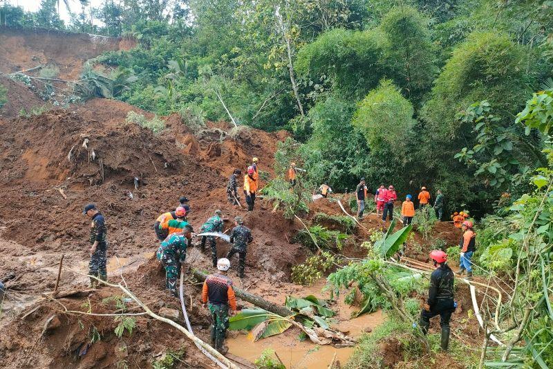1 Korban Longsor di Blitar Belum Ditemukan, BPBD Masih Terus Cari