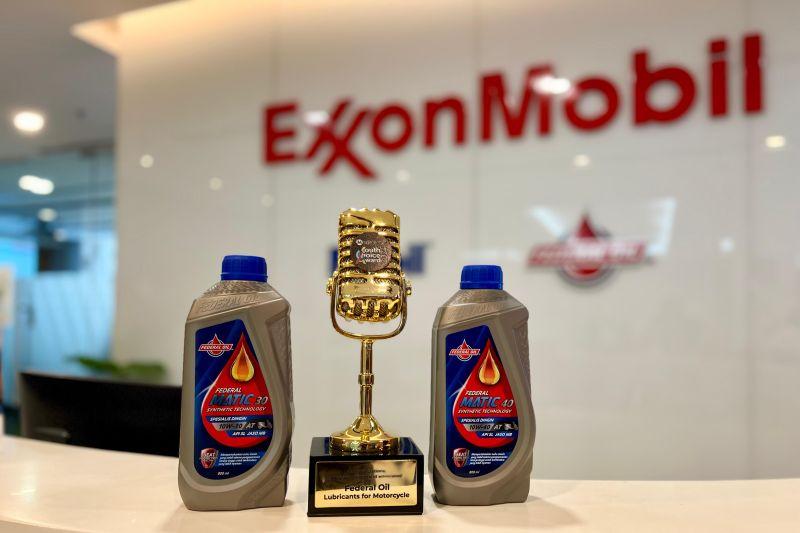 Jadi Pelumas Pilihan Anak Muda untuk Motor Harian, Federal Oil Sabet Penghargaan Marketeers YCA 2024