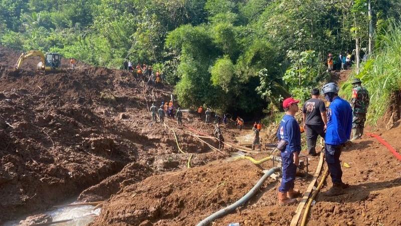 Tim SAR Perpanjang 2 Hari Pencarian Korban Longsor di Blitar