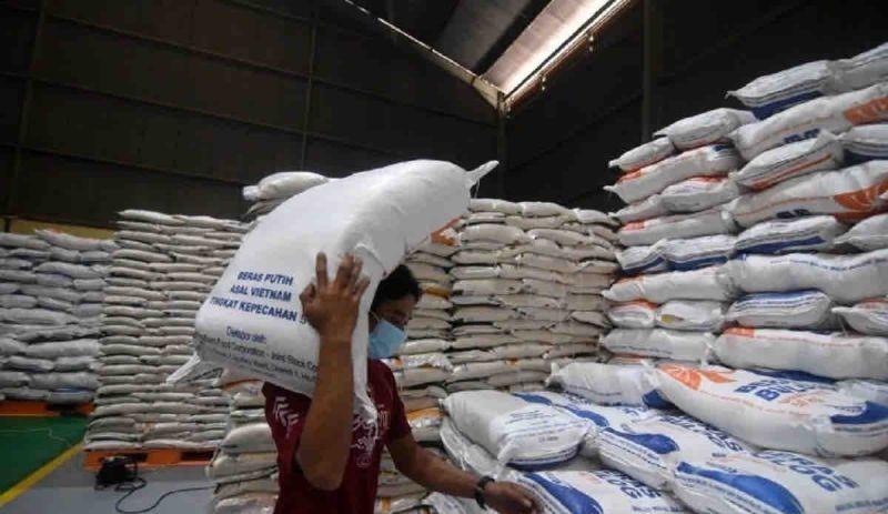 Dilaporkan ke KPK, Bulog Klaim Jadi Korban Tuduhan ‘Mark Up’ Beras Impor