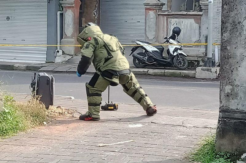 Bikin Gegar! Polisi Cari Pemilik Koper Kosong Dikira Isi Bom di Puri Penarungan Bali
