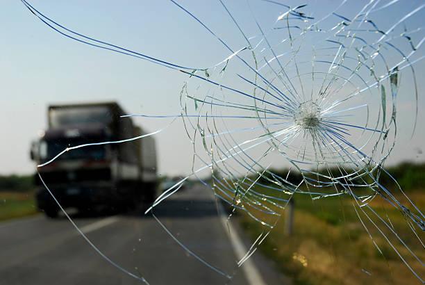 Gagal Nyalip, Pensiunan PNS di Jambi Tewas Terlindas Truk
