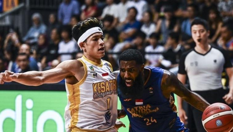 Satria Muda Berhasil Kalahkan Kesatria Bengawan Solo dengan Skor 90-64