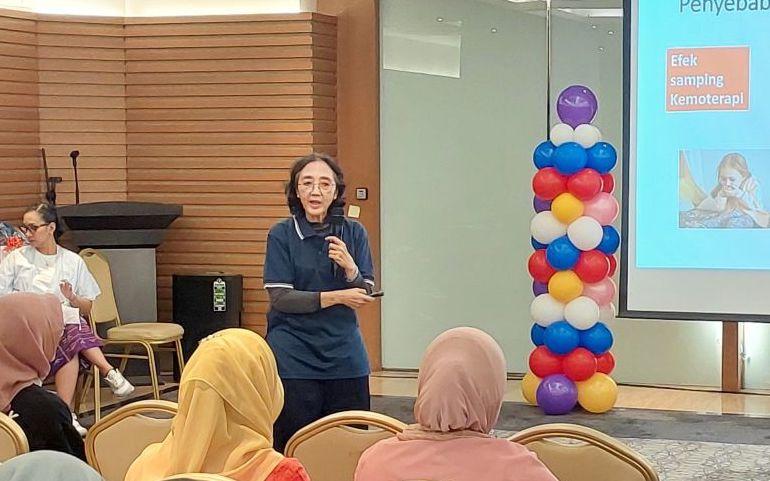 Mengenali Tanda Bahaya Efek Samping Kemoterapi pada Anak