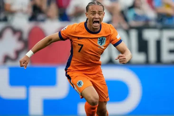 Newcastle Ikut Buru Tanda Tangan Xavi Simons dari PSG