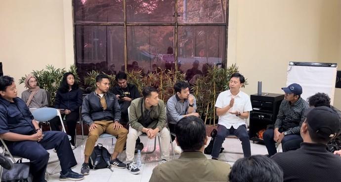 Guru Honorer Sekolah Negeri DKI Curhat Kena Pecat ke LBH Jakarta