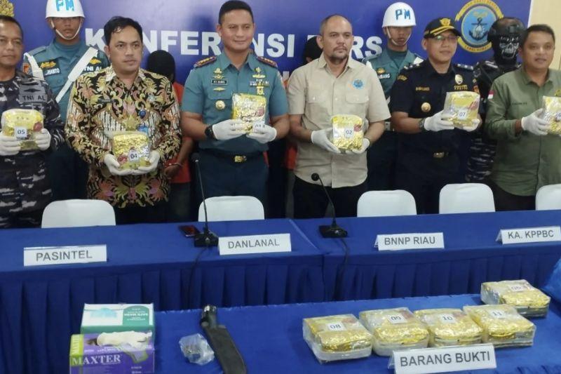 TNI AL Dumai Amankan 3 Kurir Bawa Sabu 11,6 Kilogram