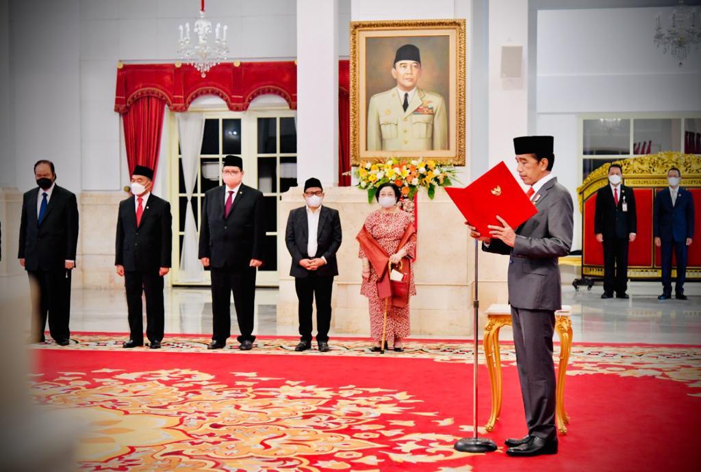 Jokowi Lantik 3 Wamen Siang Ini, Salah Satunya Thomas Djiwandono Keponakan Prabowo