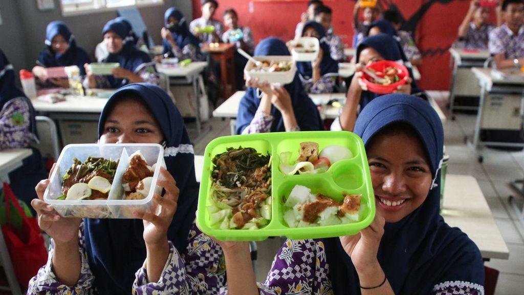 Ekonom Sebut Prabowo Kemungkinan Bakal Turunkan Anggaran Makan Gratis